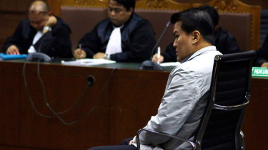 Terdakwa Andi Narogong dalam persidangan.