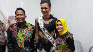  Wakil Bupati Sumenep Achmad Fauzi dan puteri Indonesia 2016 Kezia Warouw