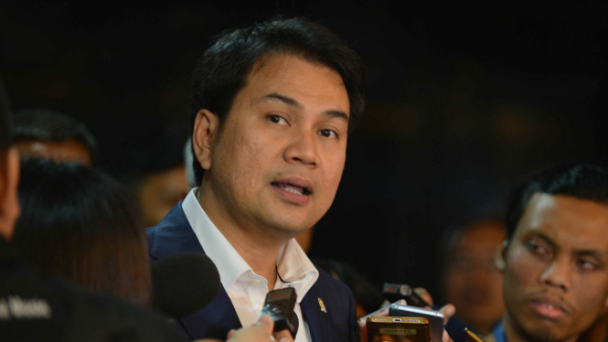 Aziz Syamsuddin