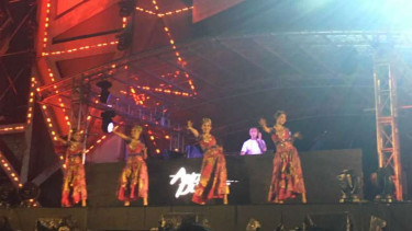 Panggung tari tradisional di Djakarta Wareouse Project atau DWP