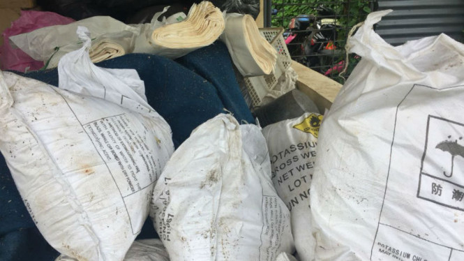 Barang bukti pembuat petasan disita polisi