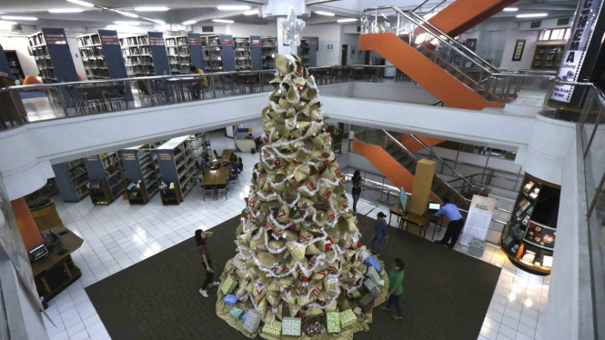 Pohon Natal Unik di suatu gedung beberapa waktu lalu.