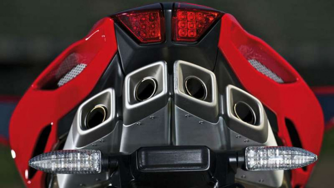 MV Agusta F4.