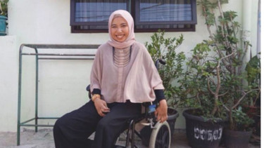 Penyakit autoimun sebabkan tangan Laninka tak bisa ditekuk dan harus pakai kursi roda