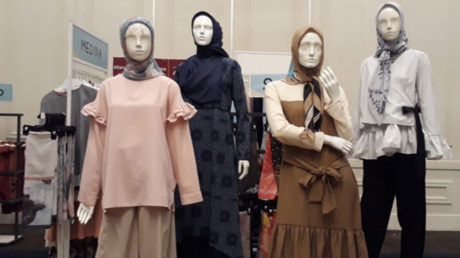 Koleksi busana muslim Zoya dengan HEIQ Smart Temp & HEIQ Fresh Tech 