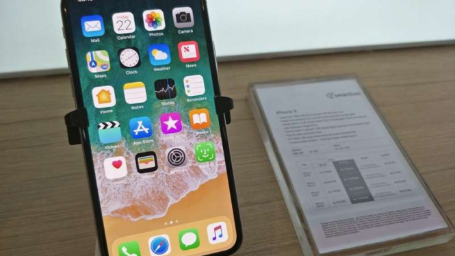 iPhone X kini tersedia di Indonesia.
