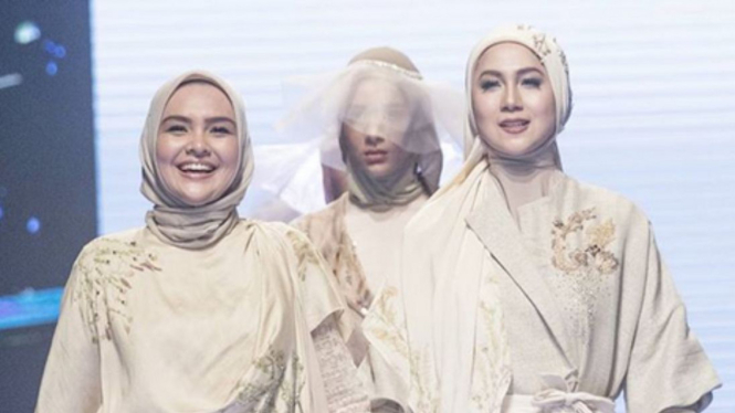 Koleksi Ria Miranda di DMFW 2017