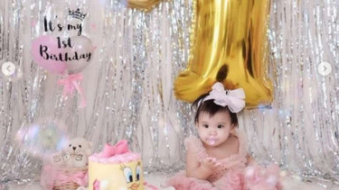 Putri Ririn Ekawati merayakan ulang tahun 