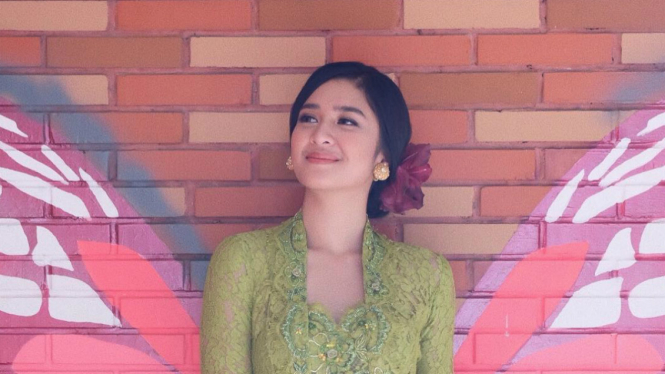 Mikha Tambayong 