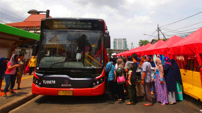 Transjakarta Explorer Tanah Abang