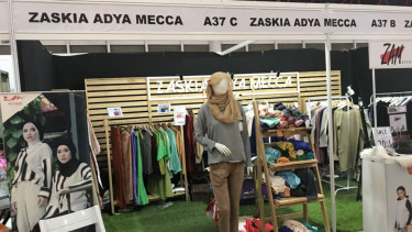 Koleksi Zaskia Adya Mecca