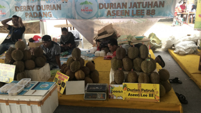 Aneka durian di BigBang 2017.