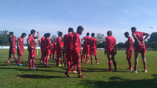 Sesi latihan Persija Jakarta