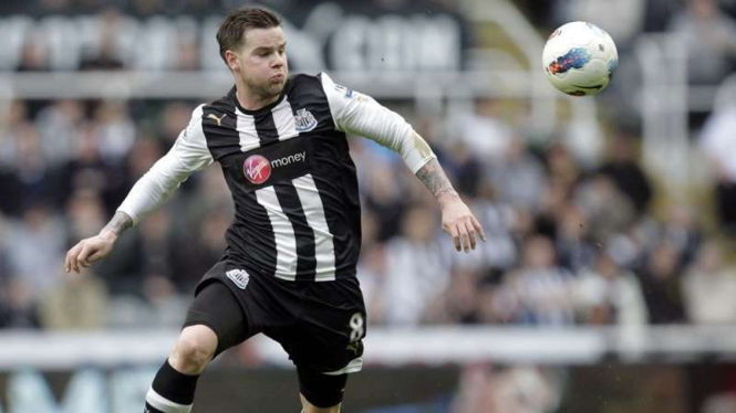 Danny Guthrie saat masih membela Newcastle United