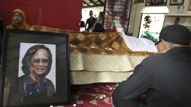 Suasana di Rumah Duka Yon Koeswoyo 