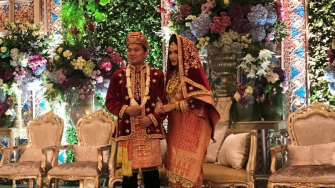 Alexandra Asmasoebrata dan Subhan Aksa.