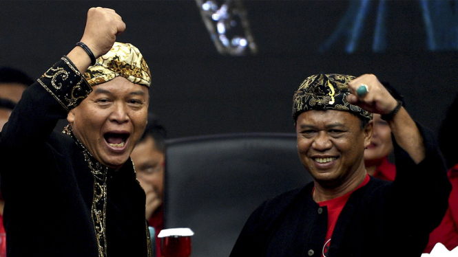 TB Hasanuddin dan Anton Charliyan.