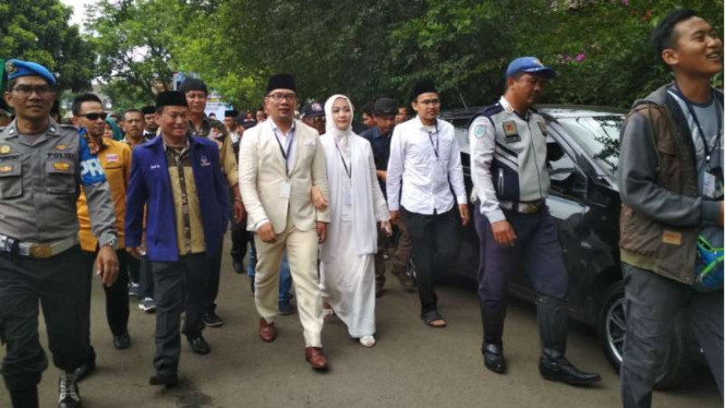 Ridwan Kamil mendaftar ke KPU Jabar