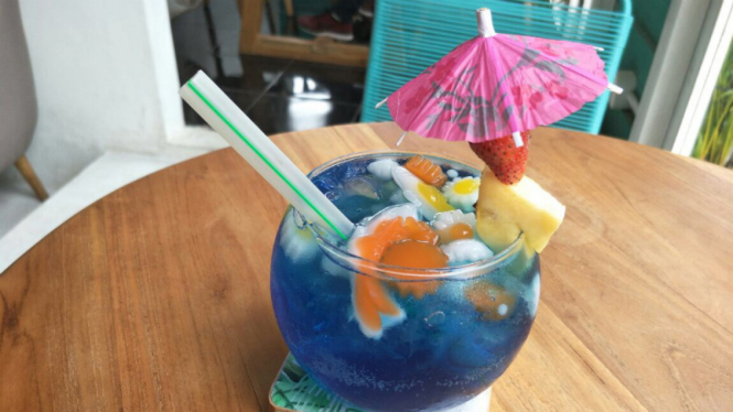 Aquarium Happiness, salah satu menu di Happiness Kitchen & Coffee, Bintaro, Tangerang.
