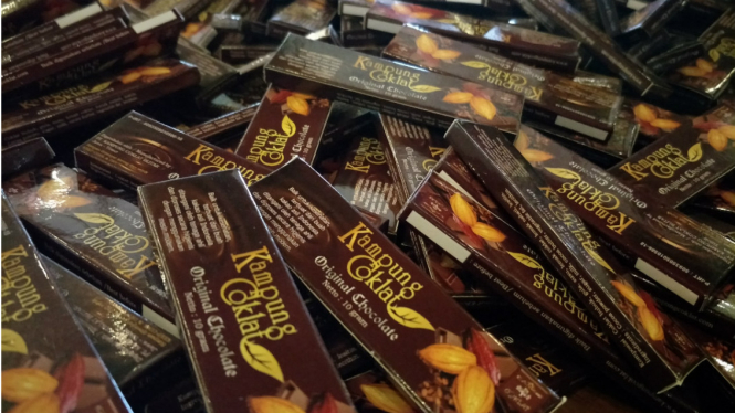 Cokelat bar jadi salah satu oleh-oleh di Kampung Coklat Blitar