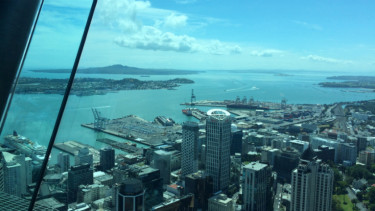Sky Tower, Auckland, Selandia Baru.