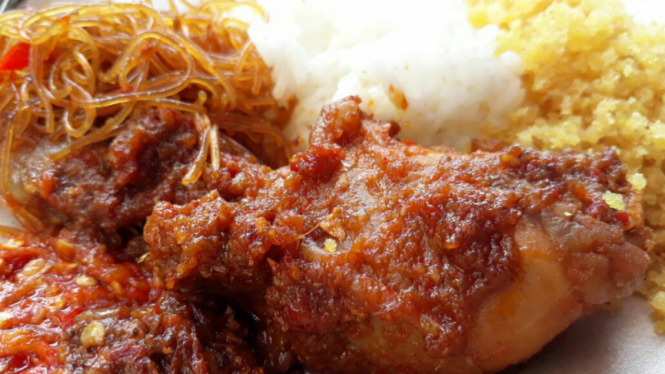 Salah satu menu makanan di Warjak.