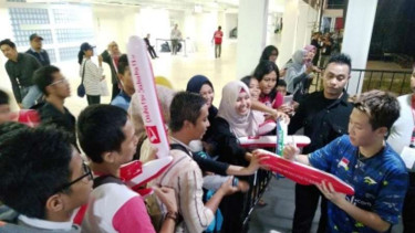 Fans Owi/Butet.