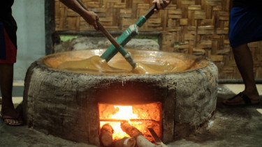 Proses pembuatan jenang.