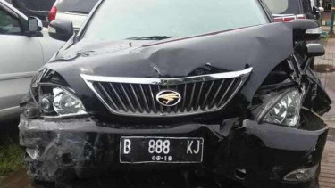 Toyota Harrier yang menabrak Aiptu Sukir.