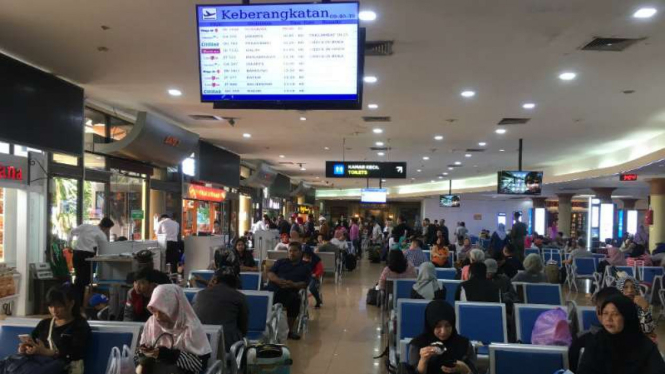 Bandara Adisutjipto.