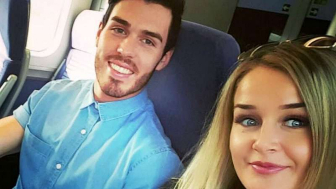 Joshua Stimpson dan Molly McLaren  