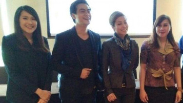 Operation Director PT MSW Global, Anastasya Sri (kiri) dan HR Manager Code ID, Dewi Machdalena (kanan).