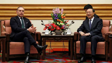 State Councilor China Yang Jiechi-Penasihat Dewan Keamanan Inggris Mark Sedwill