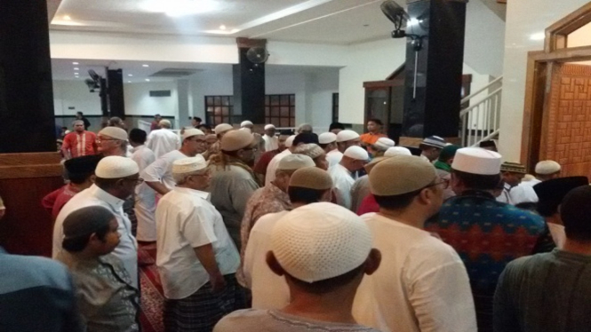 Salat Gerhana Bulan di Bali.