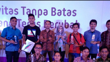 Para pemenang The Best of Sulawesi Non Magazine Category.