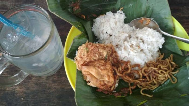 Nasbung Daun dan Es Legen