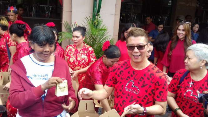 1.000 bakpia dibagikan untuk wisatawan di Malioboro.
