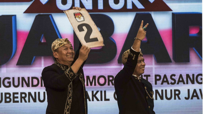 Cagub dan Cawagub Jawa Barat, TB Hasanuddin (kiri) - Anton Charliyan (kanan)