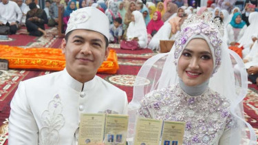 Tommy Kurniawan nikahi pramugari cantik asal Aceh bernama Lisya Nurrahmi.