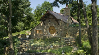 Rumah Hobbit di Chester, Inggris