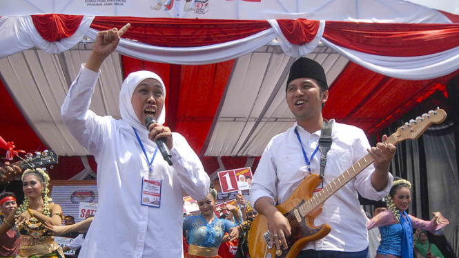 Cagub dan Cawagub Jawa Timur, Khofifah Indar Parawansa (kiri) dan Emil Dardak (kanan)
