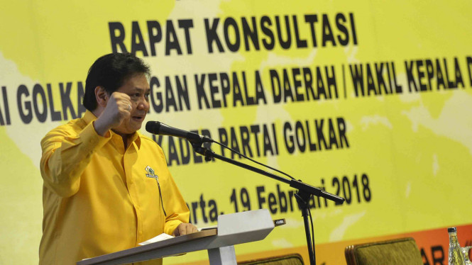 Ilustrasi Ketua Umum Partai Golkar, Airlangga Hartarto memberikan pengarahan