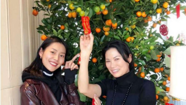 Supermodel asal China Liu Wen (kiri)