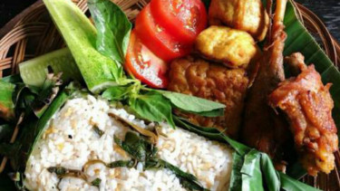 Nasi liwet bakar.
