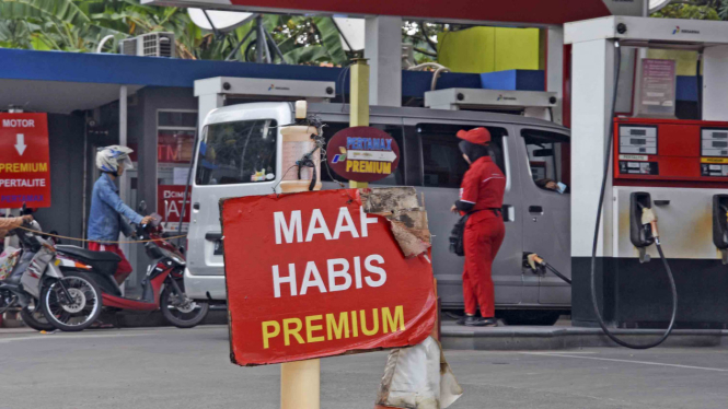 Ilustrasi pemberitahuan tentang Bahan Bakar Minyak (BBM) jenis Premium yang telah habis