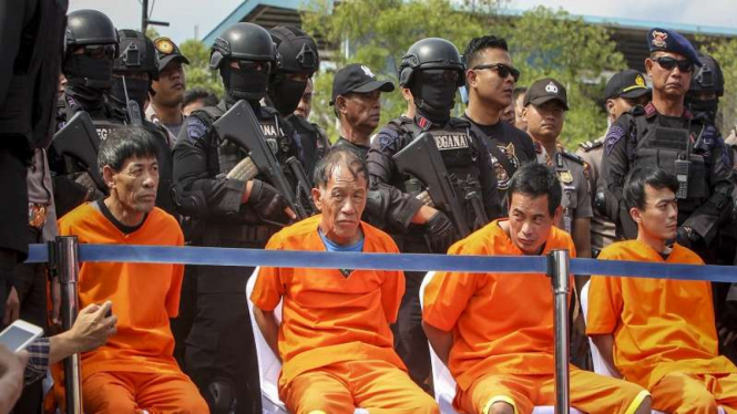 Empat ABK kapal pengangkut narkotik jenis sabu 1,6 ton di Batam