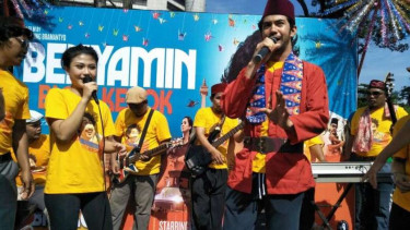 Reza Rahadian dan Delia Husein