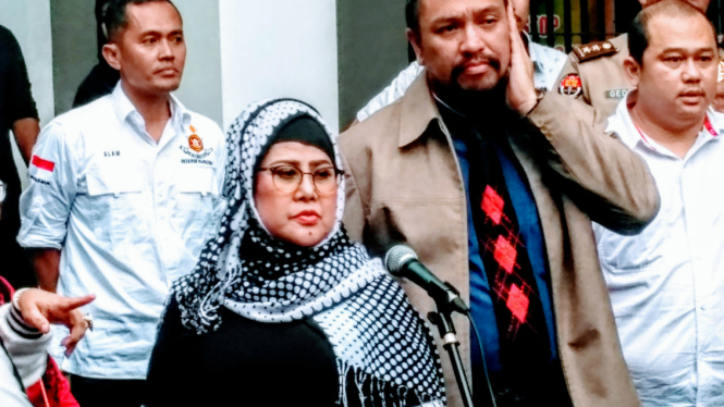 Elvy Sukaesih.