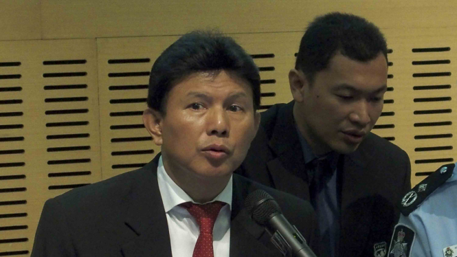 Kabareskrim Polri, Irjen Pol Ari Dono Sukmanto (kiri)