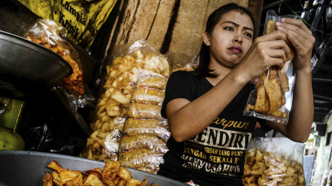 Pelaku Industri Kecil dan Menengah (IKM) dari sektor makanan dan minuman